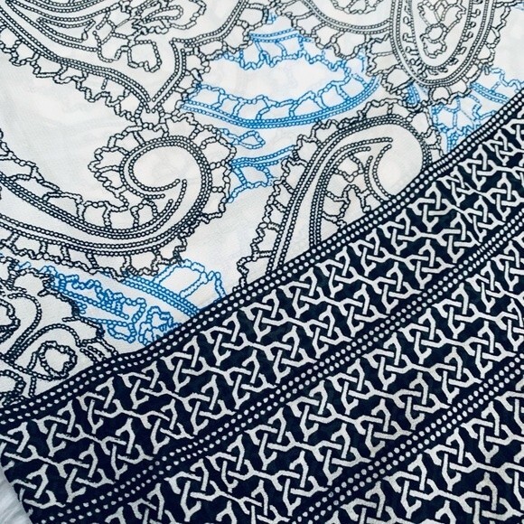 Beautiful Stories tunic - Picture 6 of 8